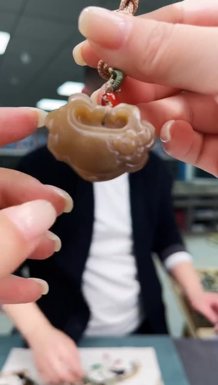 未镶嵌和田玉挂件b9