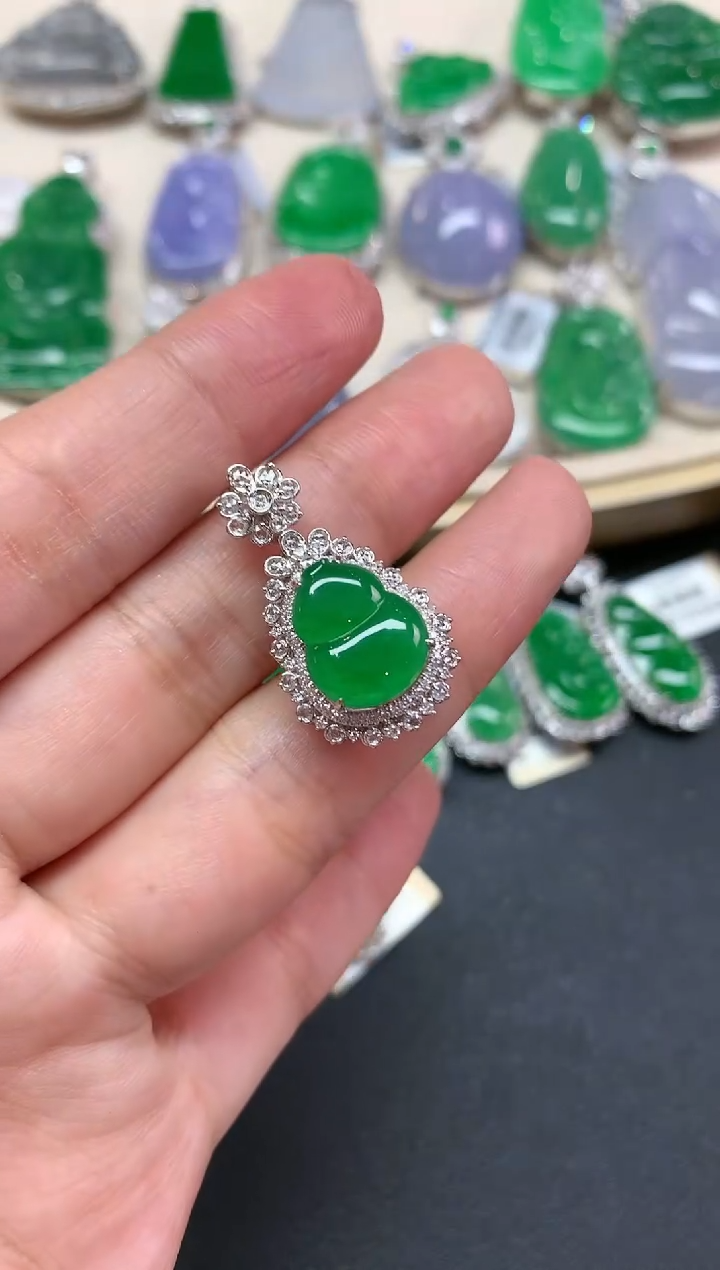 【闪购商品】翡翠吊坠(不含链)18K金镶嵌Q189|9800|定金1000