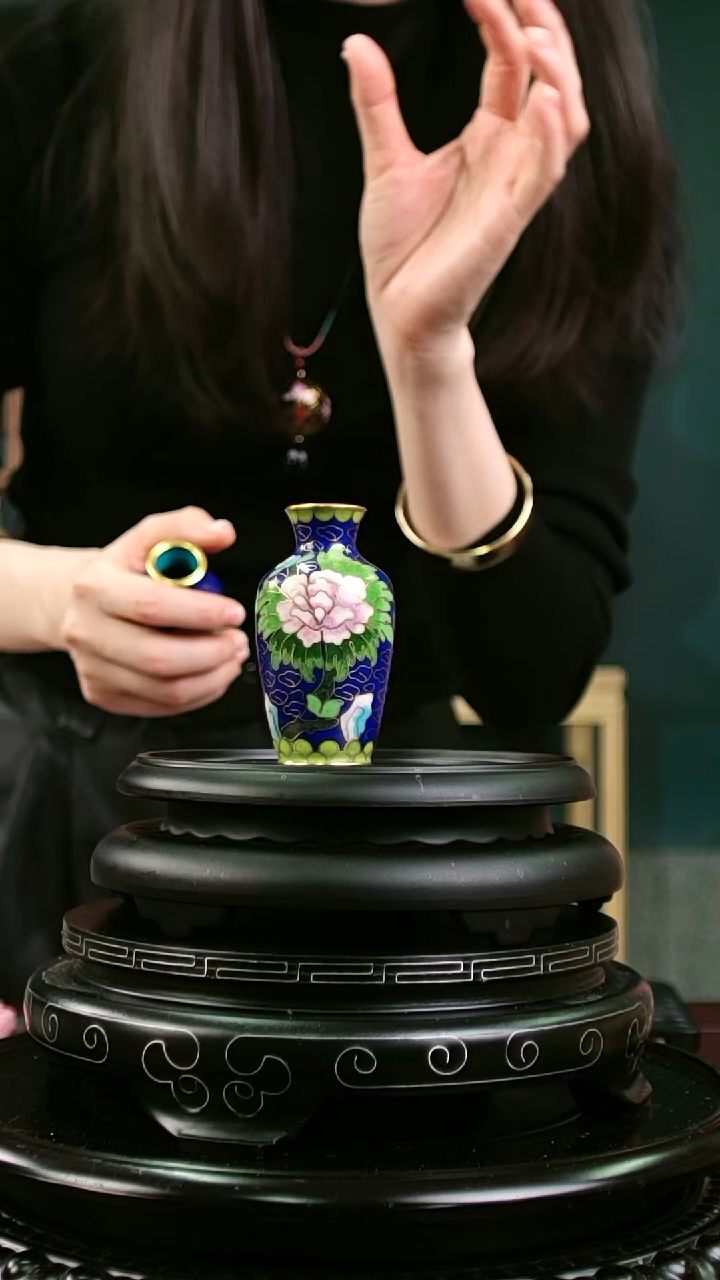 非遗 景泰蓝花卉赏瓶 小  带回流证书