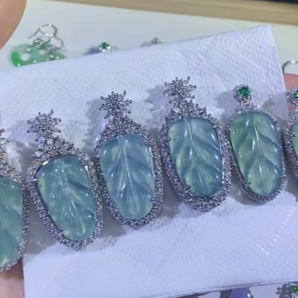 天然缅甸A货翡翠叶子吊坠