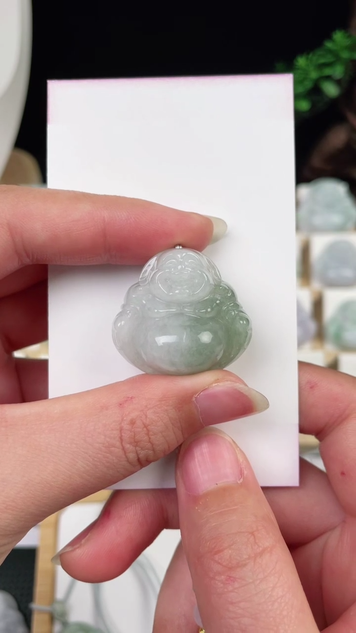 翡翠未镶嵌颈饰佛公