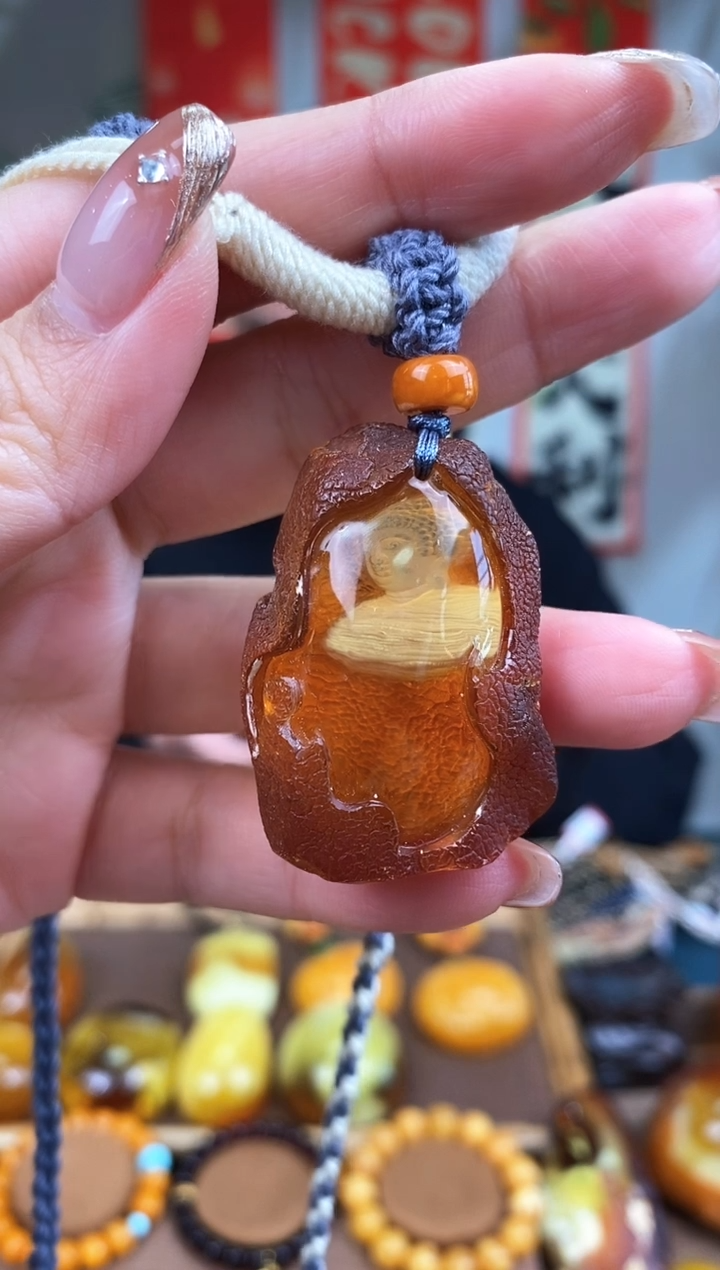 【闪购商品】琥珀裸石未镶嵌基地发货 一物一证 顺丰包邮