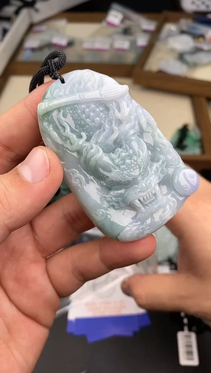 【闪购商品】翡翠颈饰未镶嵌  天然翡翠，一物一图