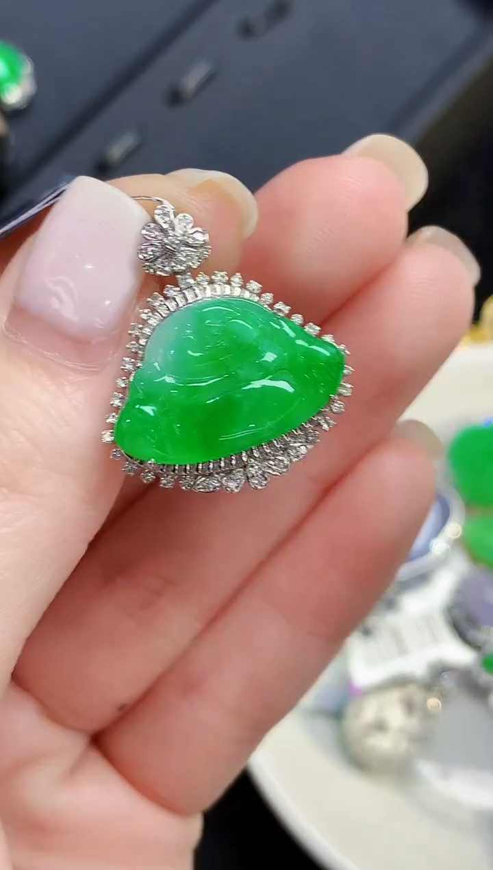 吊坠(不含链)18K金镶嵌翡翠YS