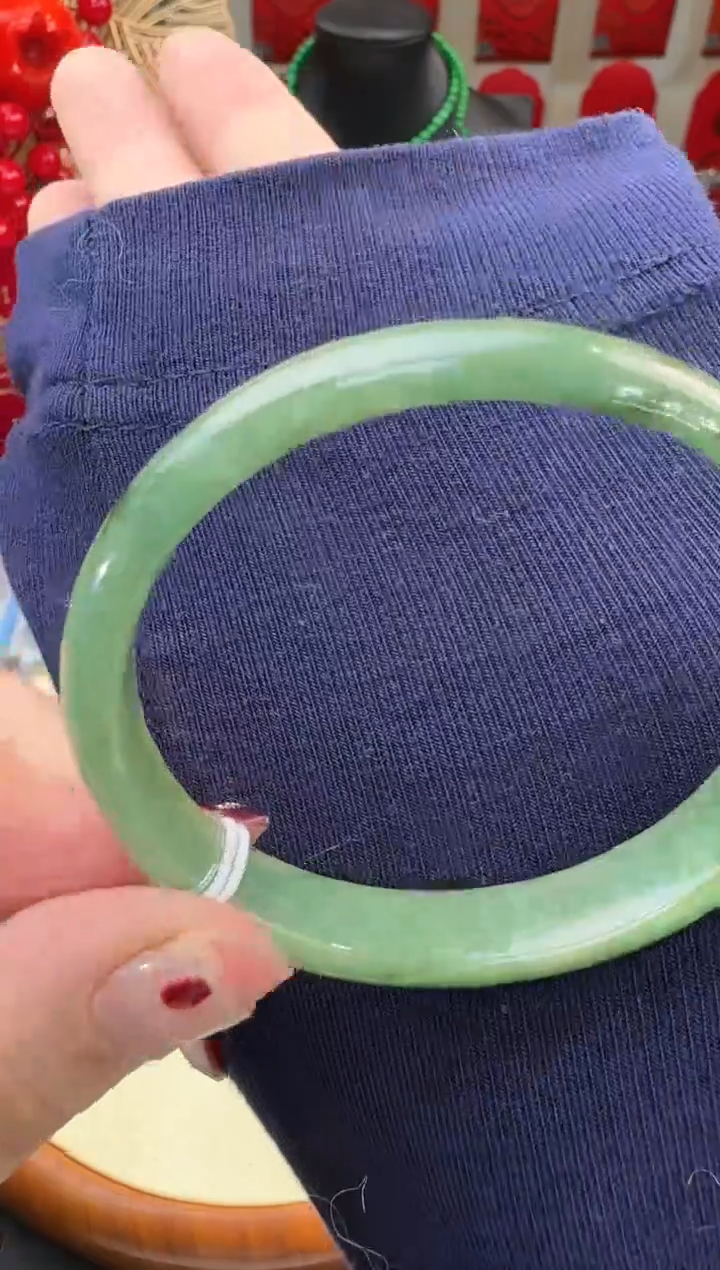 【闪购商品】翡翠手镯未镶嵌手镯