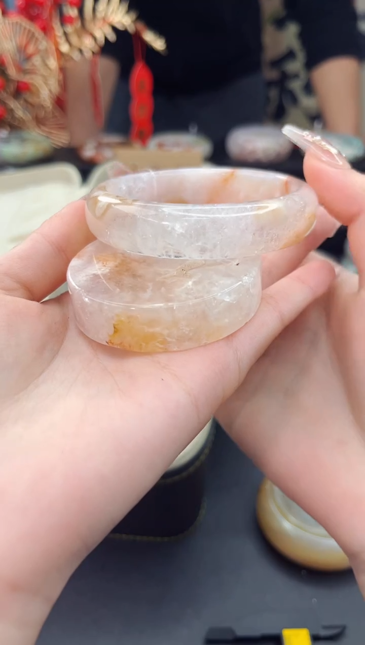 【闪购商品】石英质玉手镯未镶嵌赠送镯心（58圈口）