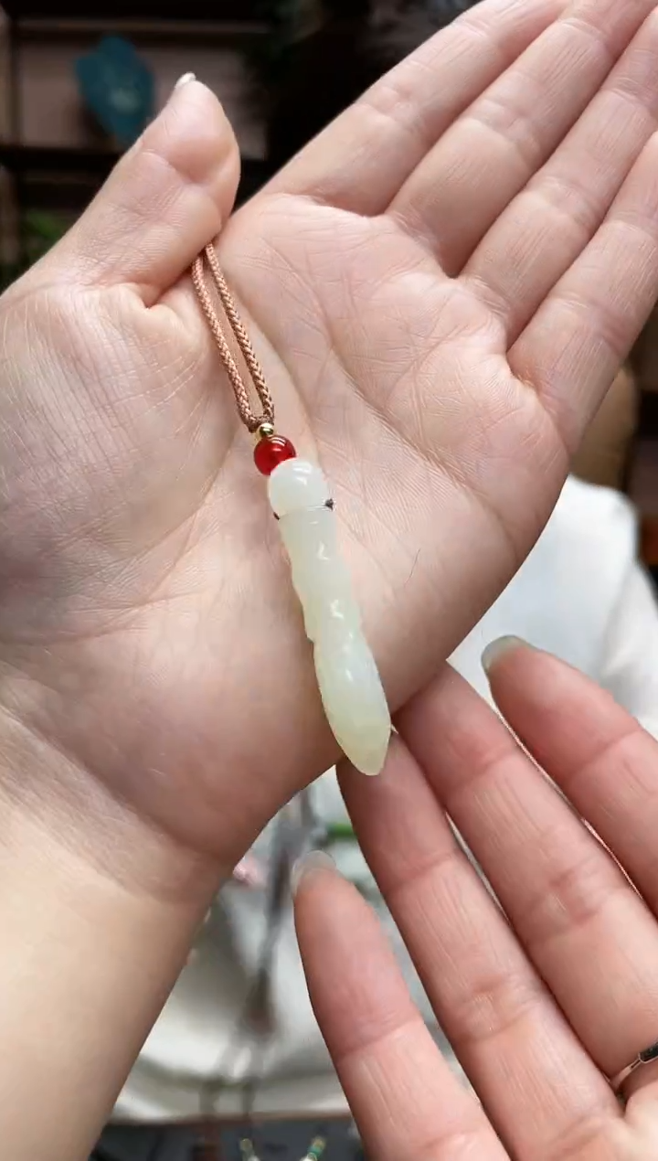 【闪购商品】蛇纹石玉颈饰未镶嵌·