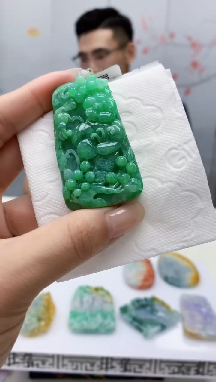 【闪购商品】定制翡翠未镶嵌5157lr-毛货挂件49