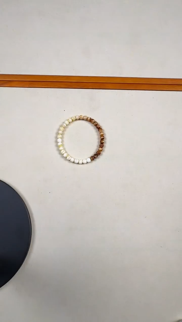 【闪购商品】蜜蜡手链未镶嵌DIFFERENT无同沁色6m