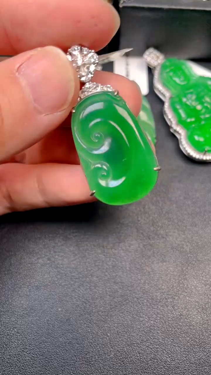 吊坠(不含链)银S925镶嵌翡翠吊坠