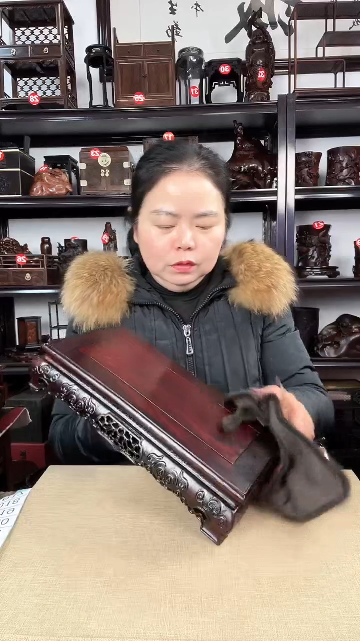 【闪购商品】木15瑕疵老李红木工艺品