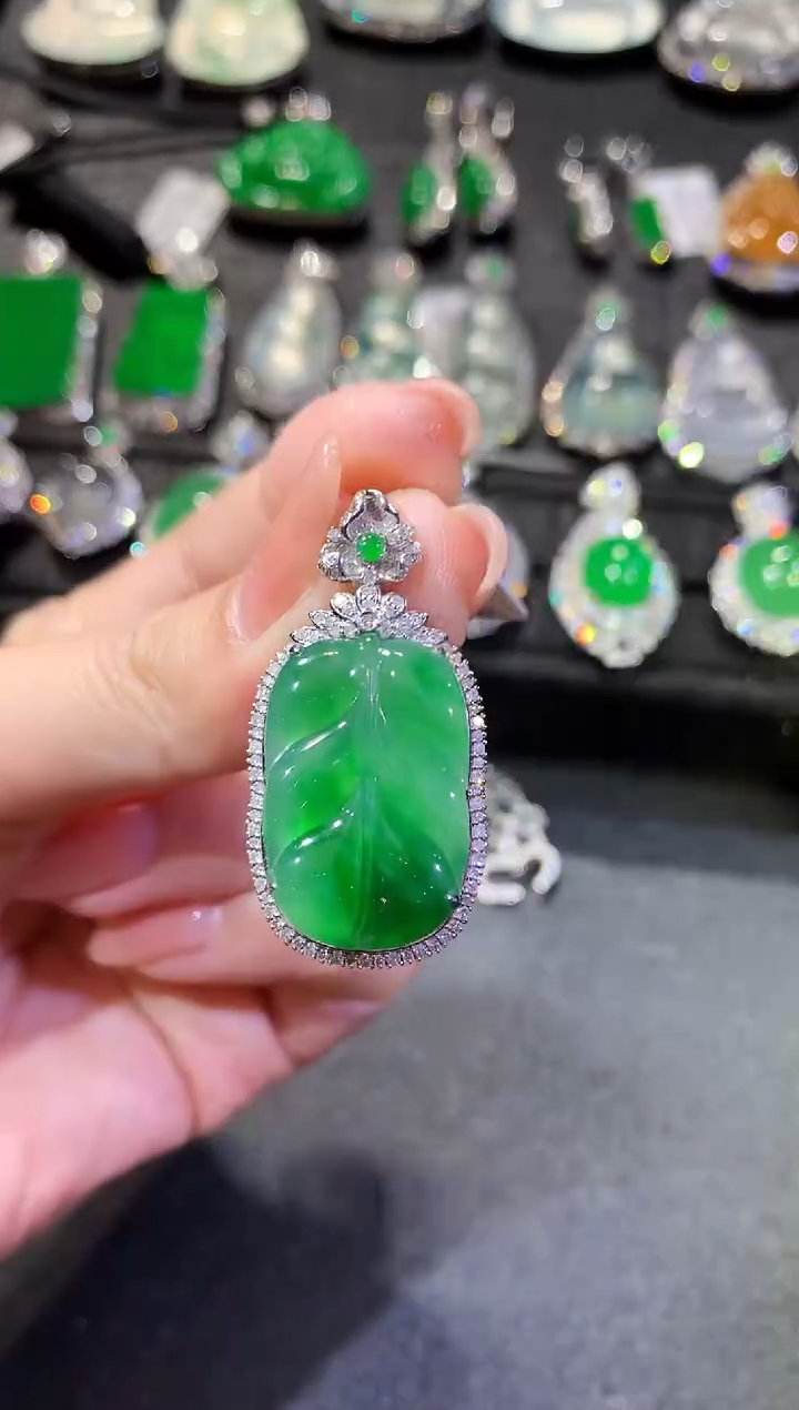 【闪购商品】翡翠吊坠(不含链)18K金镶嵌63-叶子