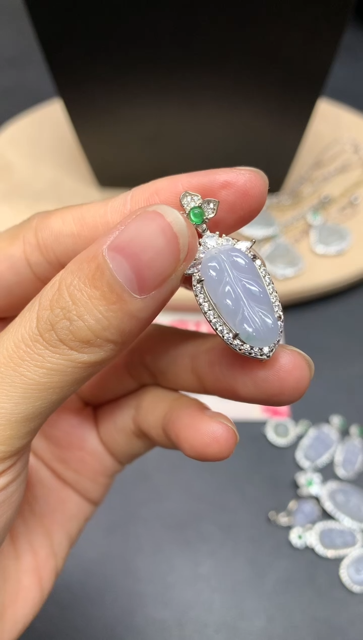 【闪购商品】翡翠吊坠(不含链)银S925镶嵌叶子【无服务费】