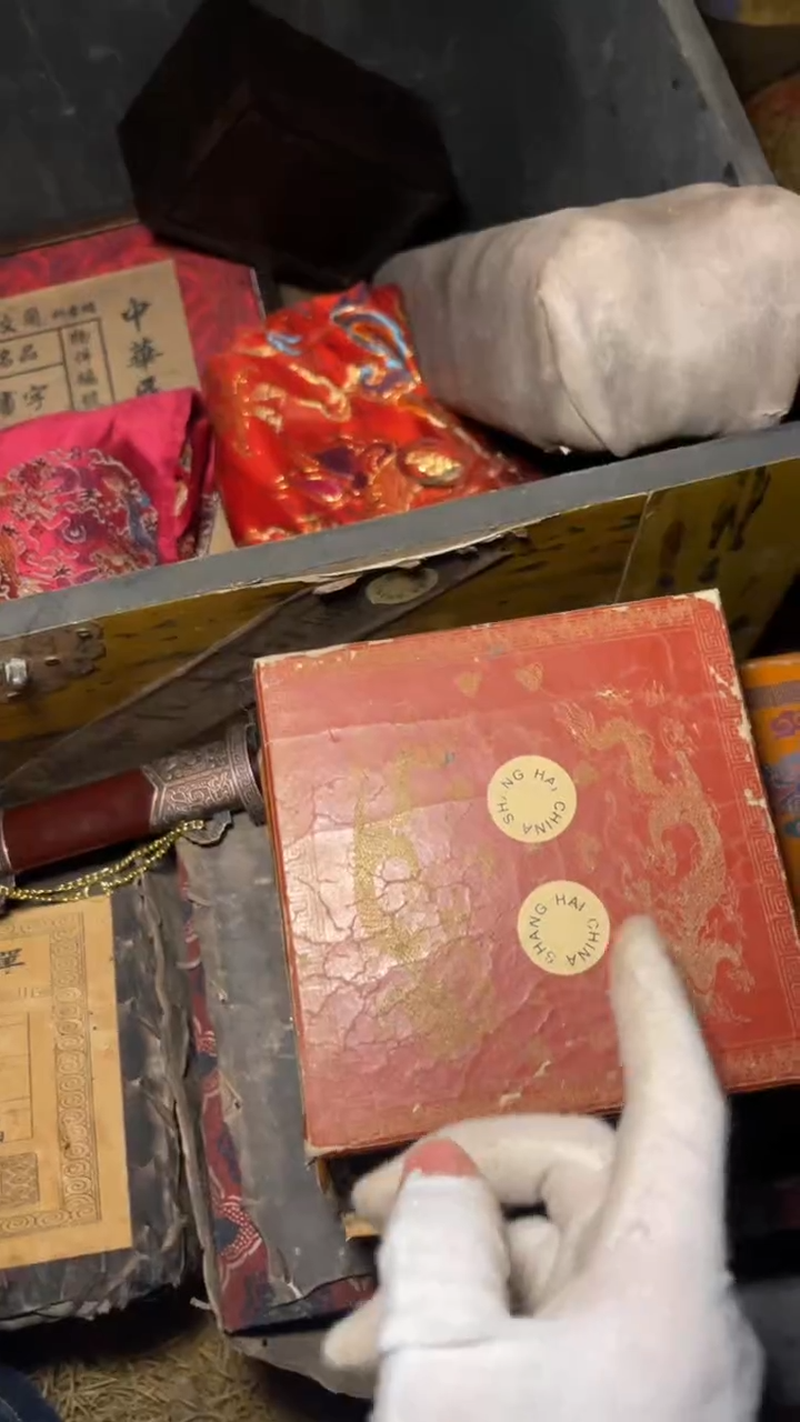 木摆件高端精美开红漆龙盒一件链接