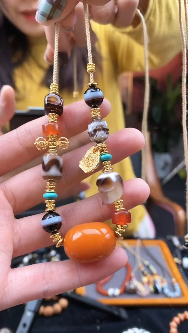 【闪购商品】蜜蜡颈饰银S925镀金镶嵌       168