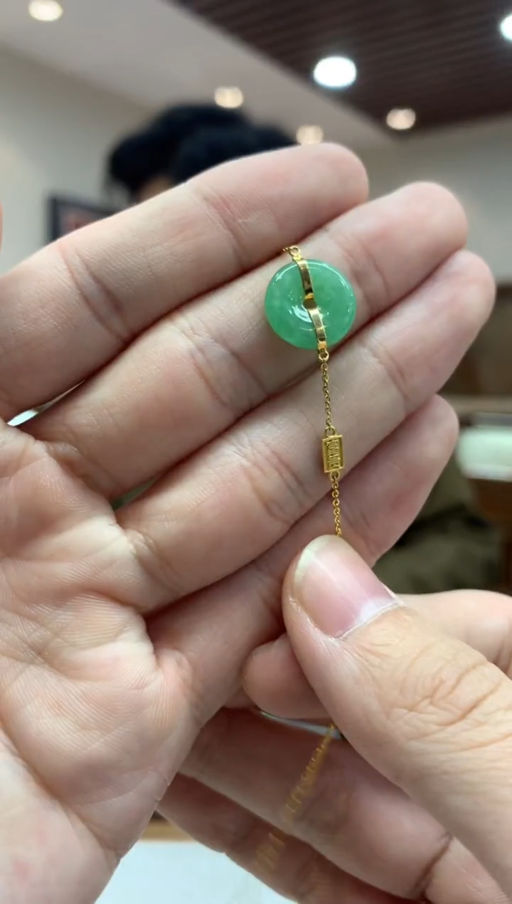 【闪购商品】翡翠手绳18K金镶嵌手链