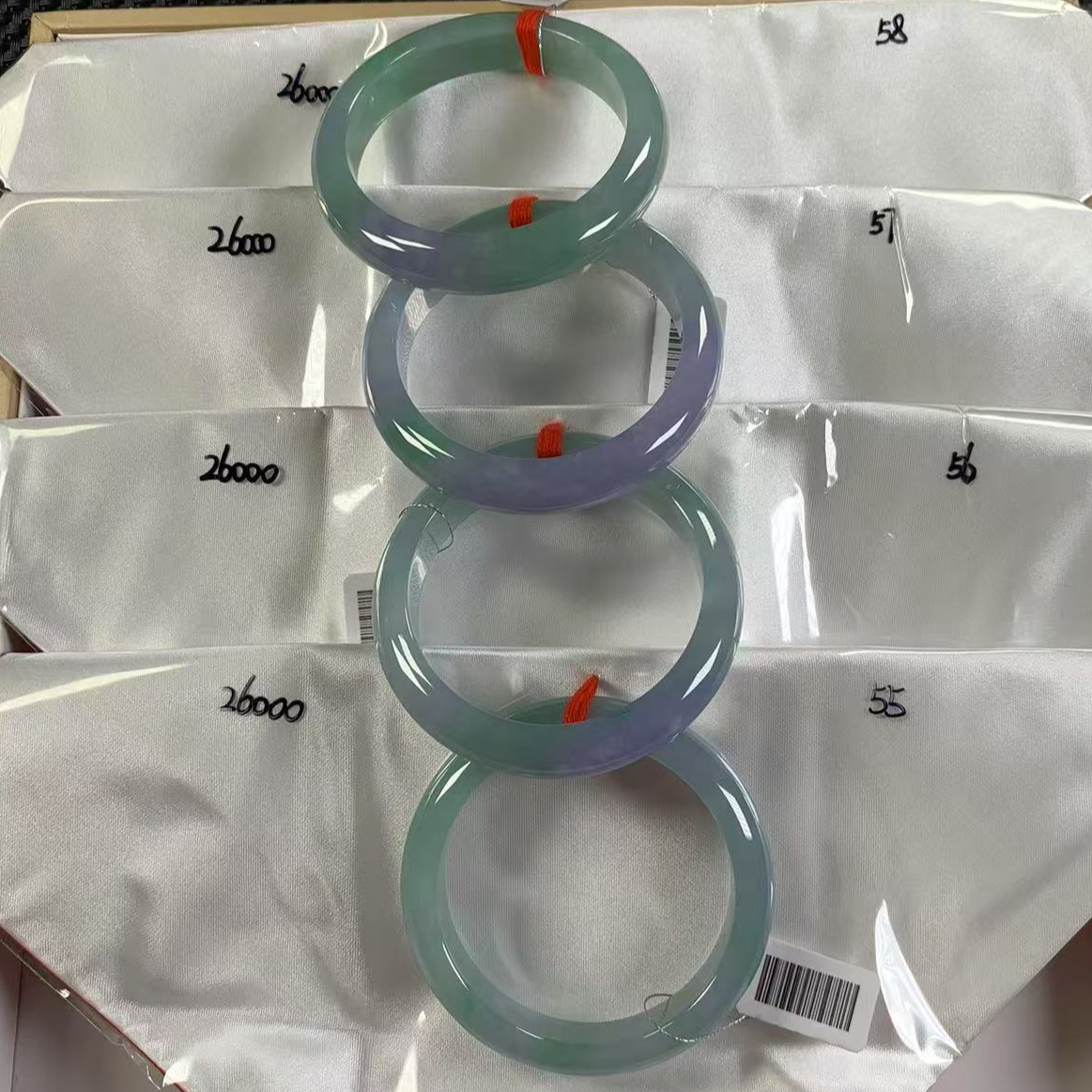 天然缅甸翡翠A货手镯多样性发货，发一件