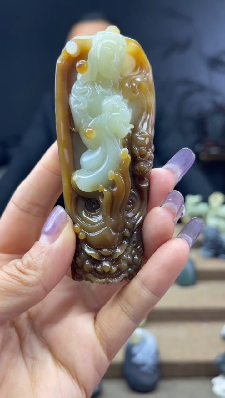 颈饰未镶嵌和田玉1