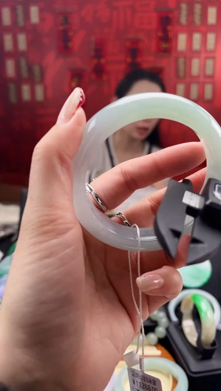 【闪购商品】翡翠手镯未镶嵌手镯60.8#