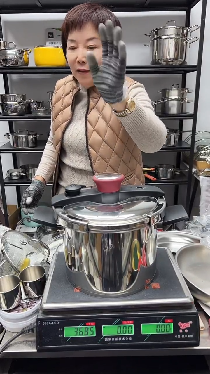 304不锈钢22高压锅3125