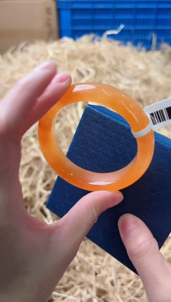 未镶嵌手镯石英质玉H-3692