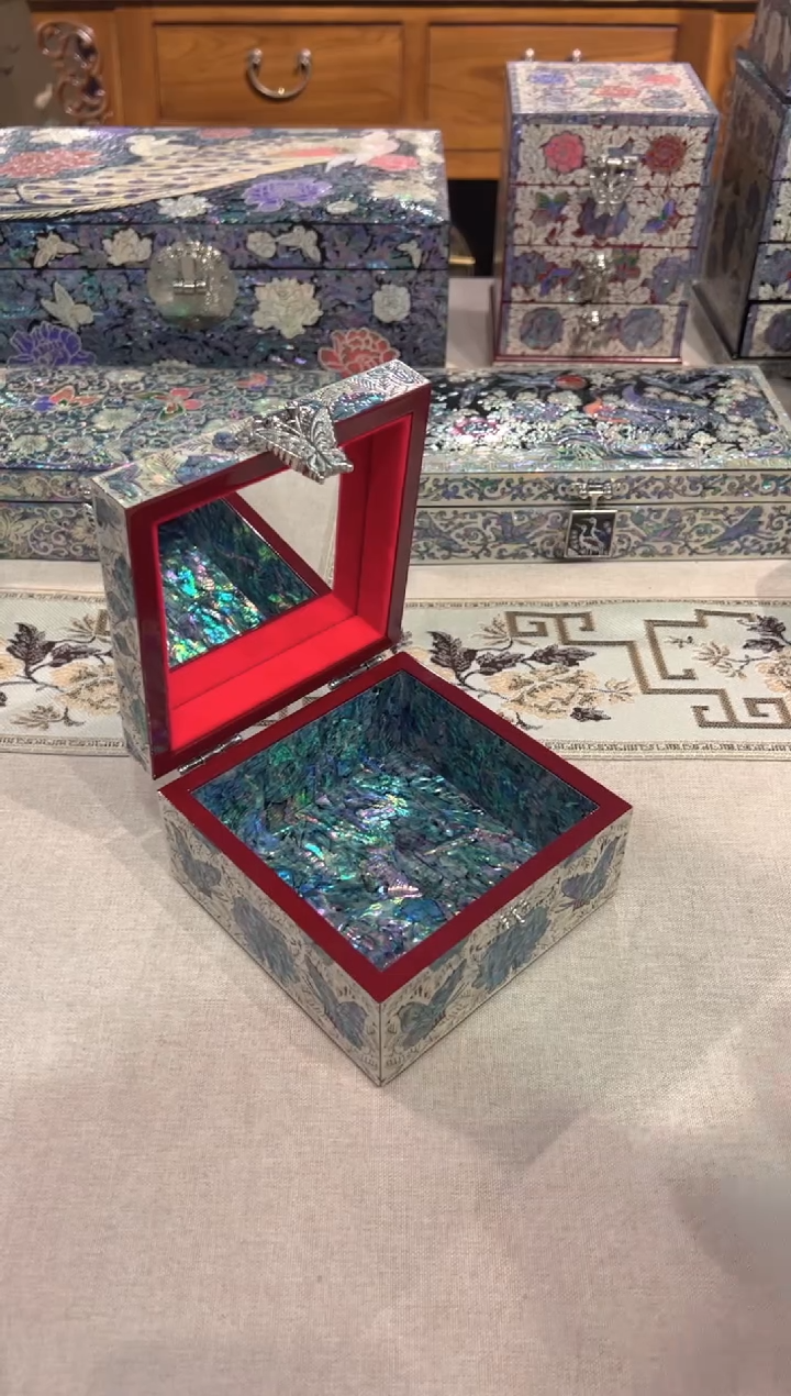 【闪购商品】蓝边红底·弘贝雅螺钿漆器文化馆