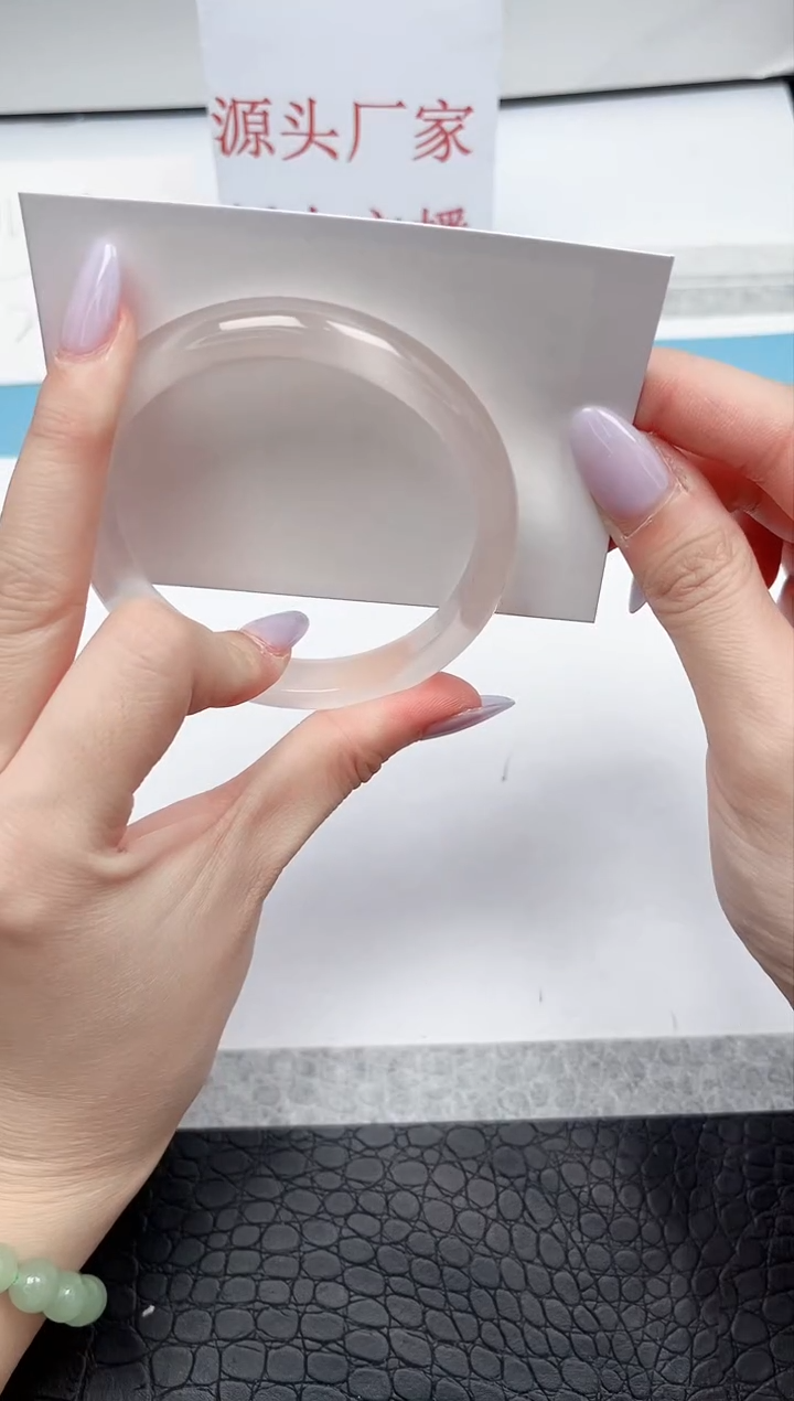 【闪购商品】石英质玉手镯未镶嵌17-56.8