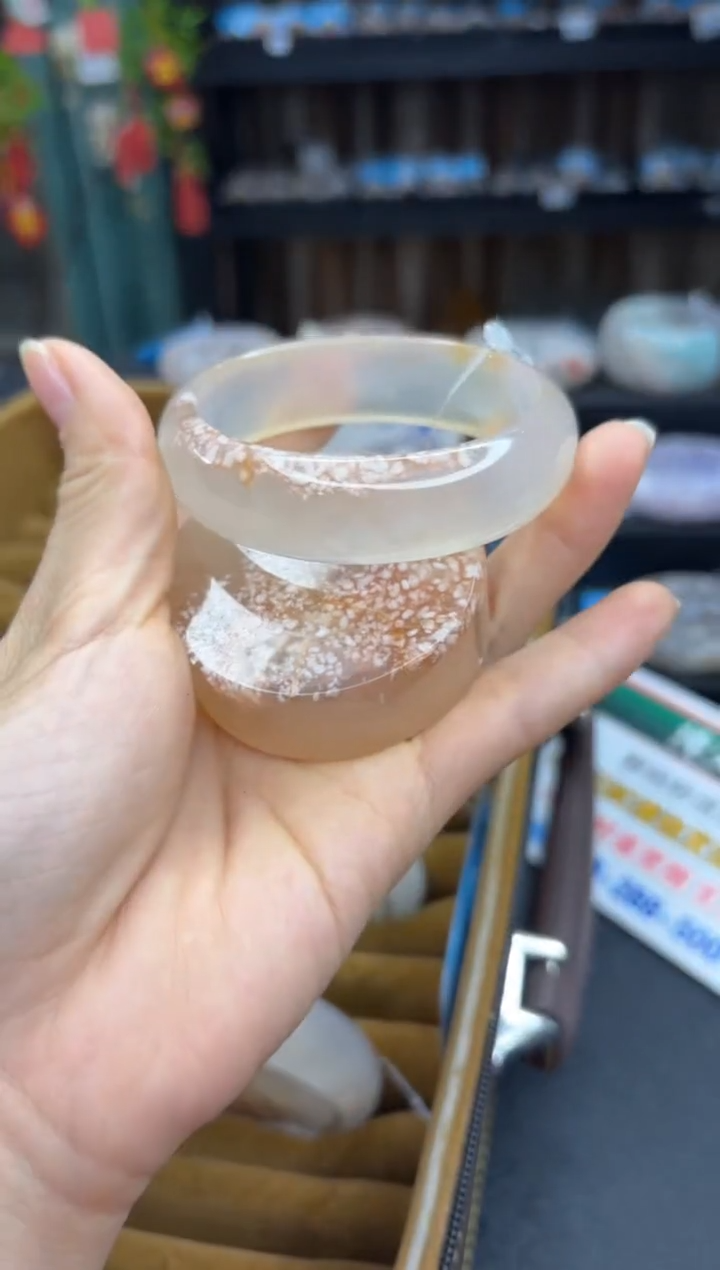 【闪购商品】石英质玉手镯未镶嵌638（56圈赠送镯心）