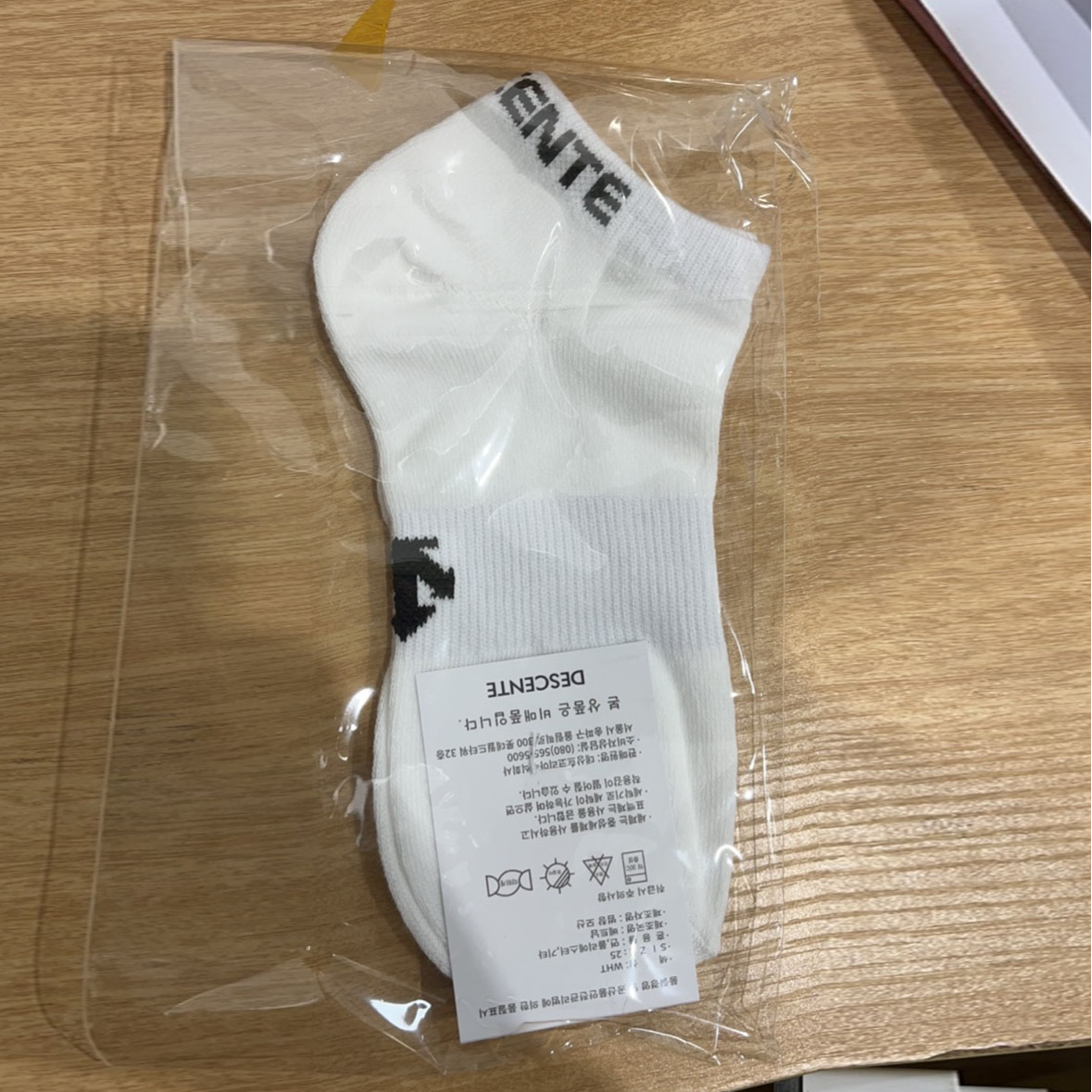 DESCENTE/迪桑特黑白色运动短袜子男女休闲透气百搭SO123HSO44