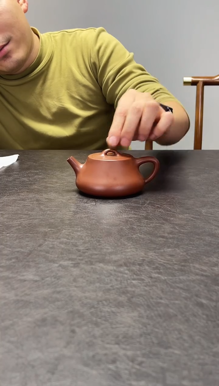 茶壶紫砂础瓢红皮龙
