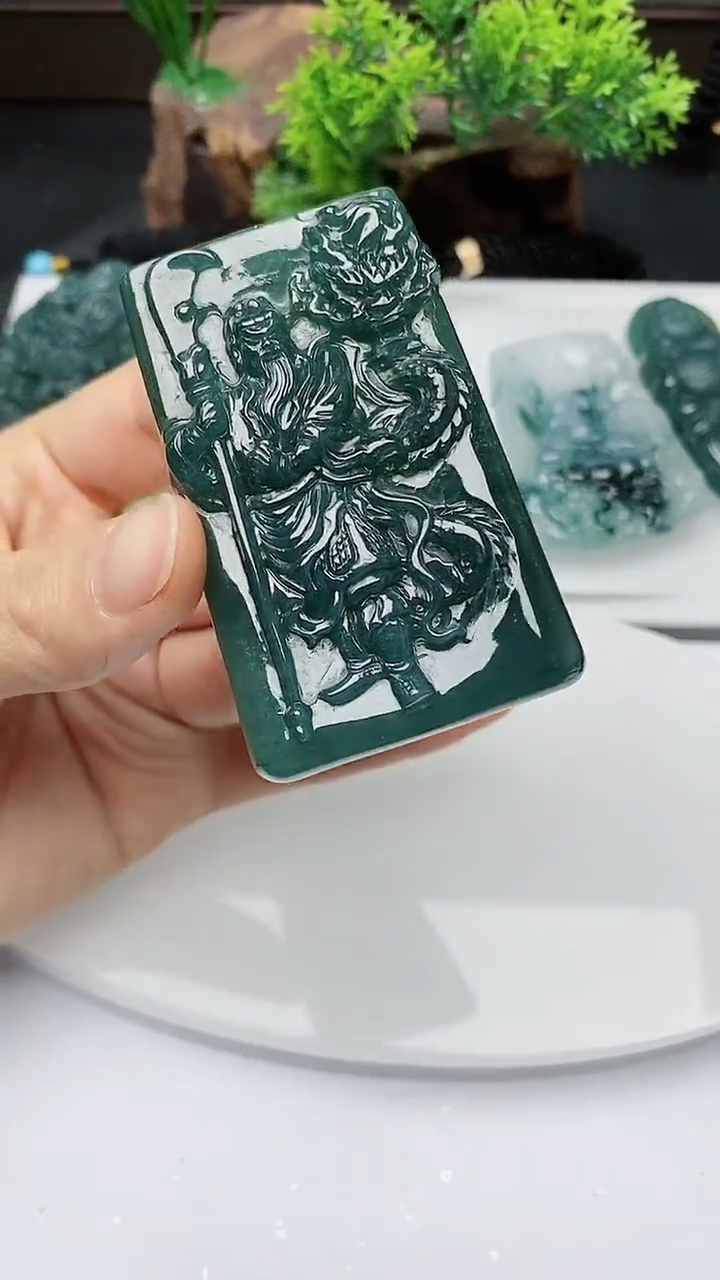 【闪购商品】翡翠颈饰未镶嵌