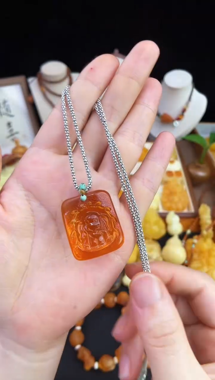 琥珀未镶嵌珠宝奇石柒月