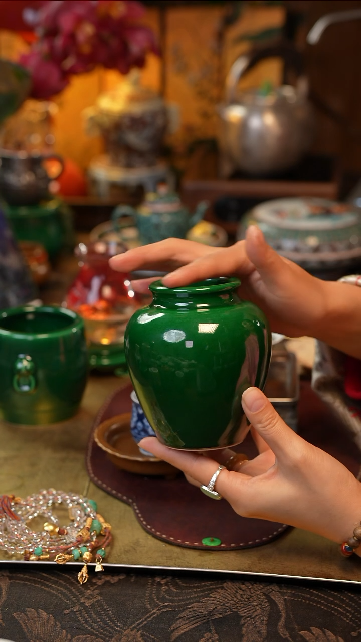 【闪购商品】绿色建水罐子景德镇