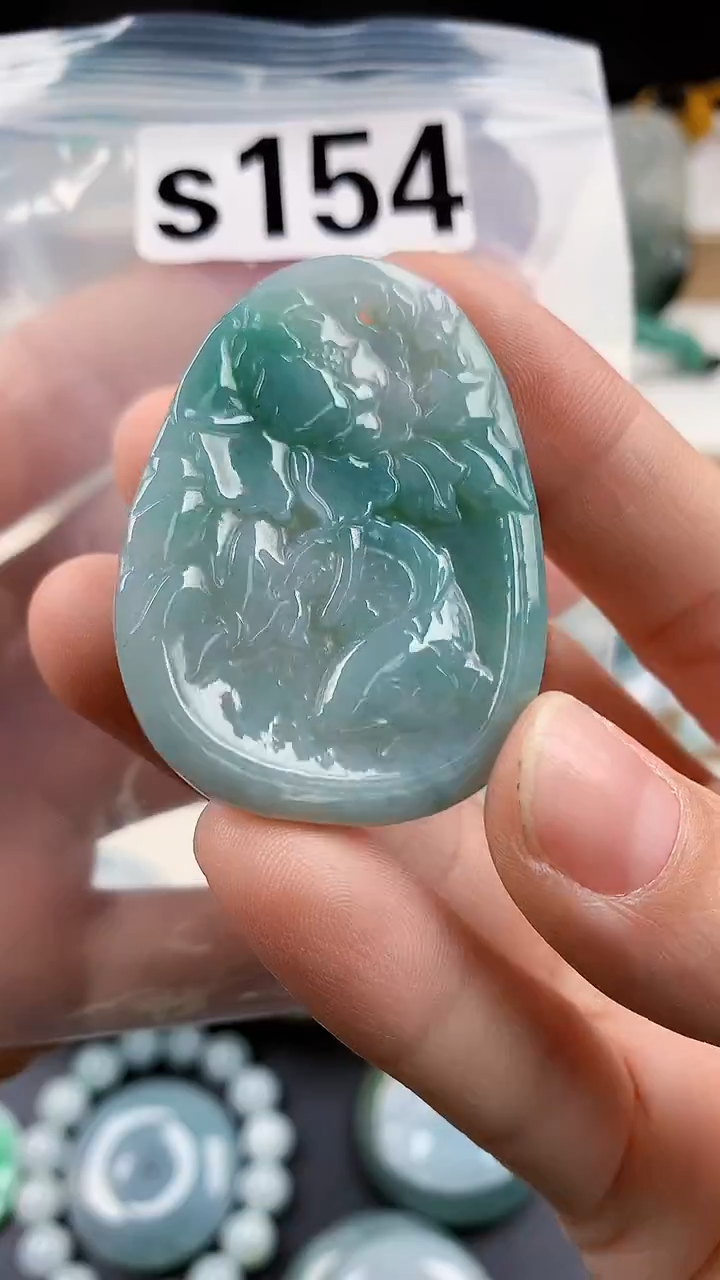 颈饰未镶嵌翡翠天然翡翠吊坠挂件