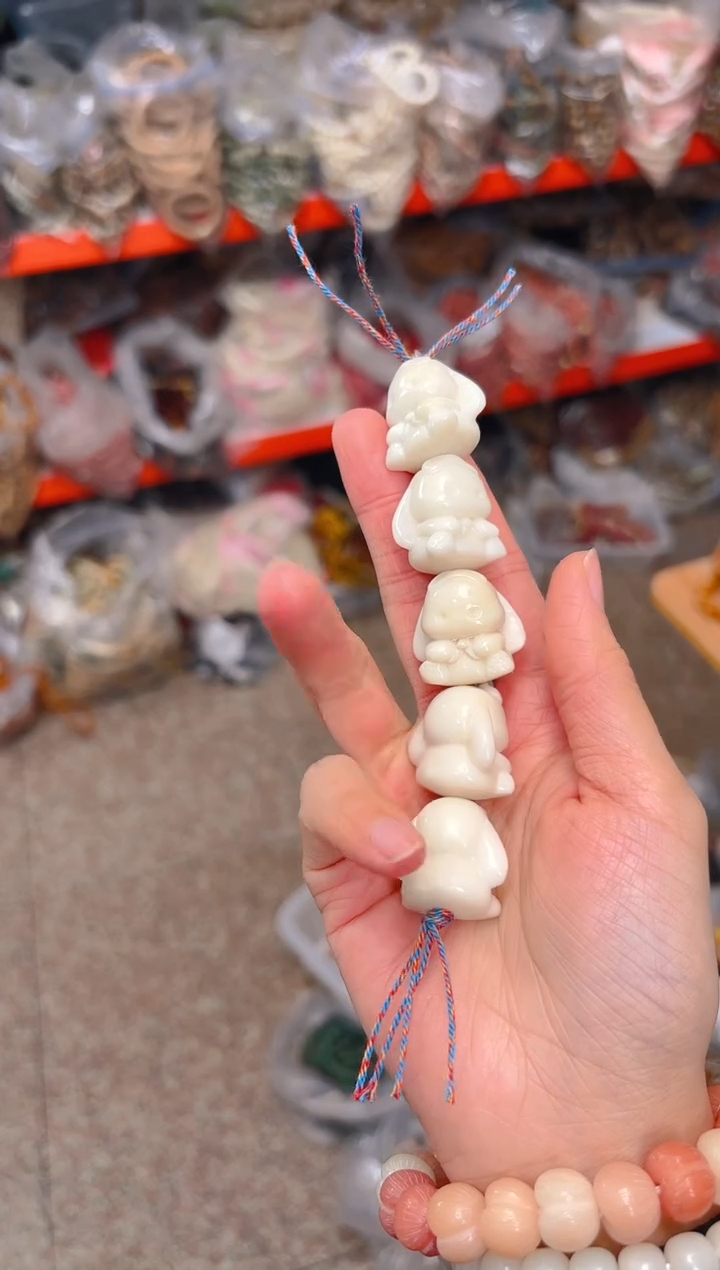 吊坠菩提根/象牙果白色长耳兔棒棒糖
