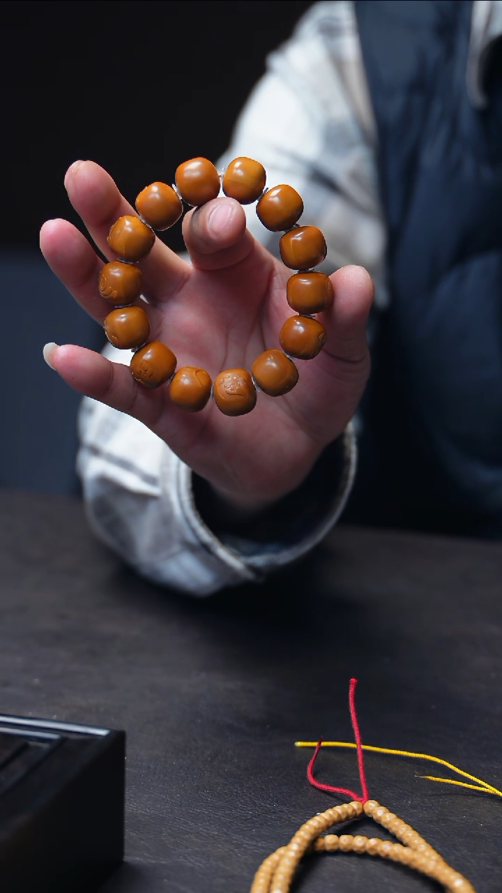 【闪购商品】橄榄核手串/手链老型无相佛
