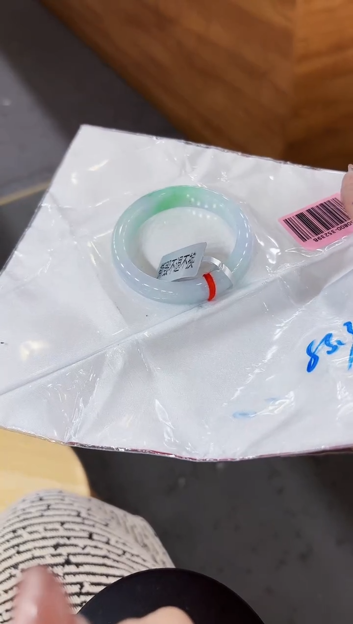 【闪购商品】翡翠手镯未镶嵌0000000000000