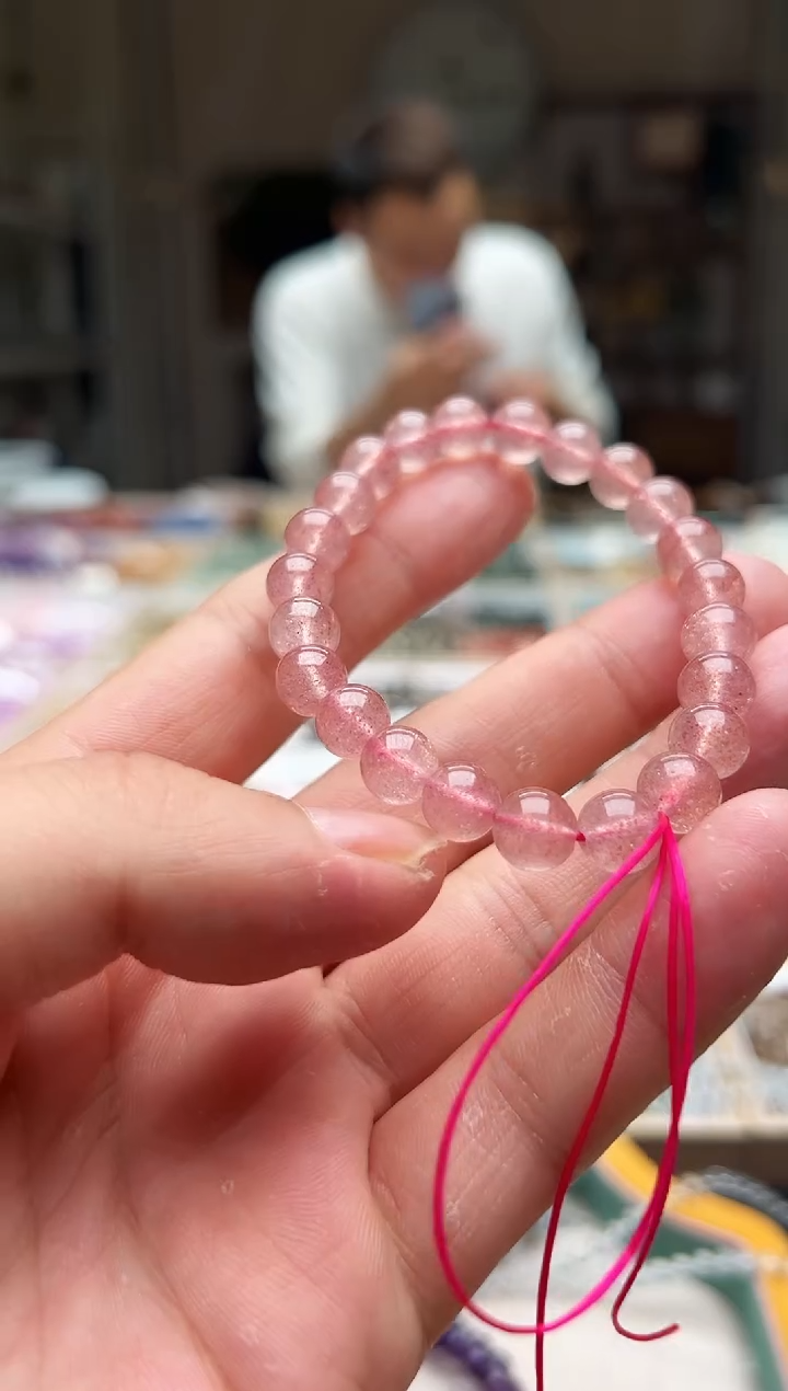 未镶嵌颈饰水晶草莓晶 卡8