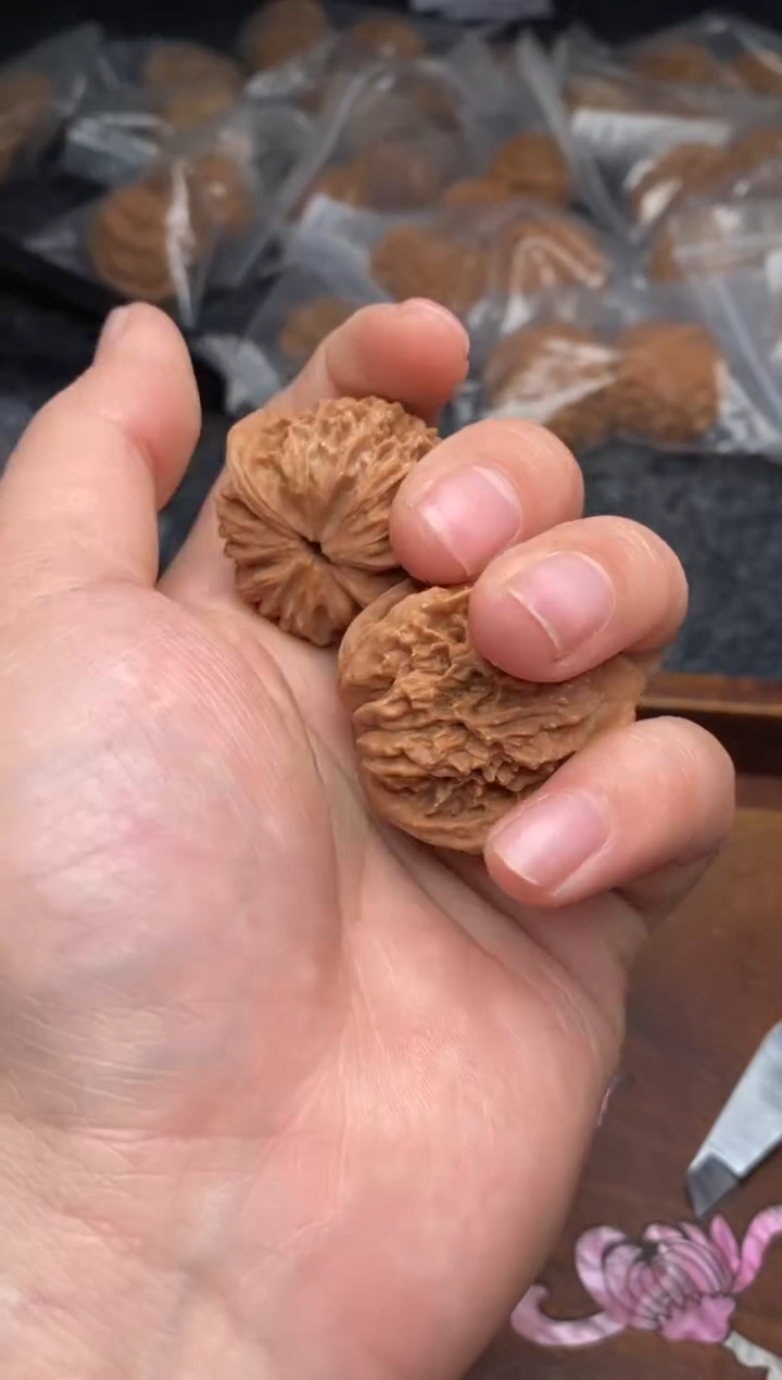 【闪购商品】文玩核桃把件G180号36尺灯笼