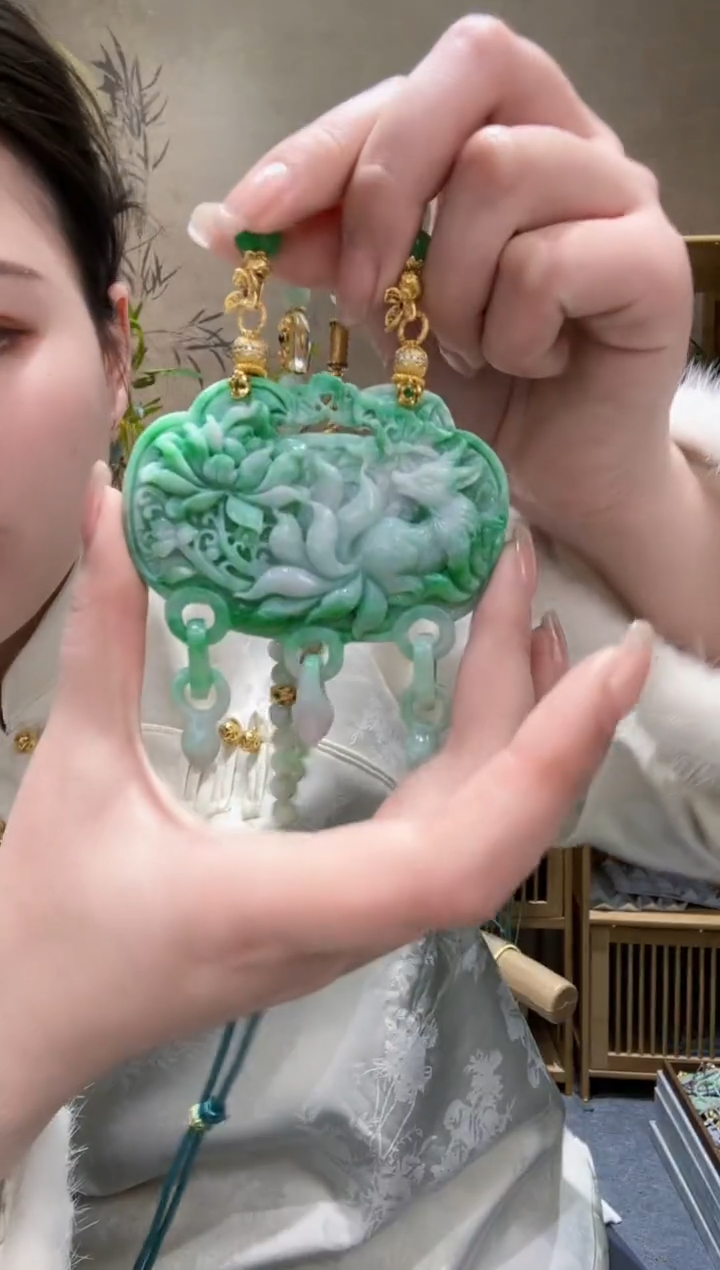 【闪购商品】翡翠颈饰未镶嵌吊坠