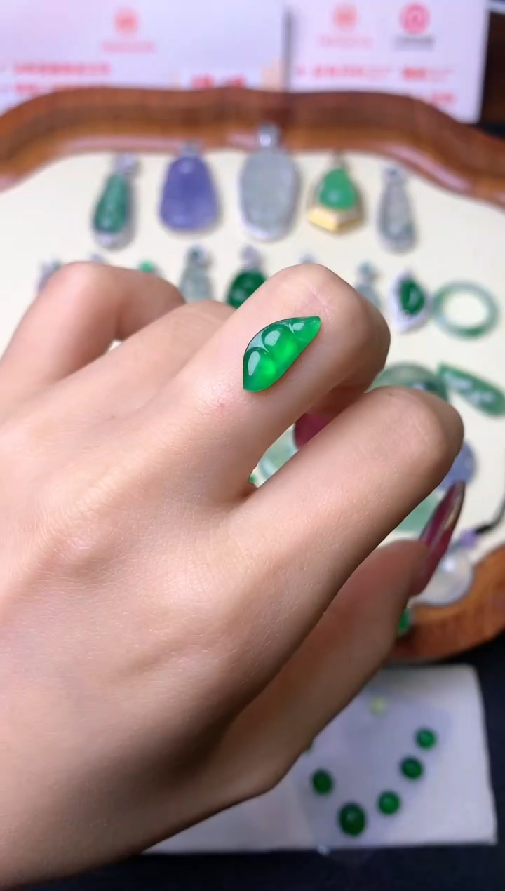 【闪购商品】定制翡翠未镶嵌裸石（镶嵌定制）