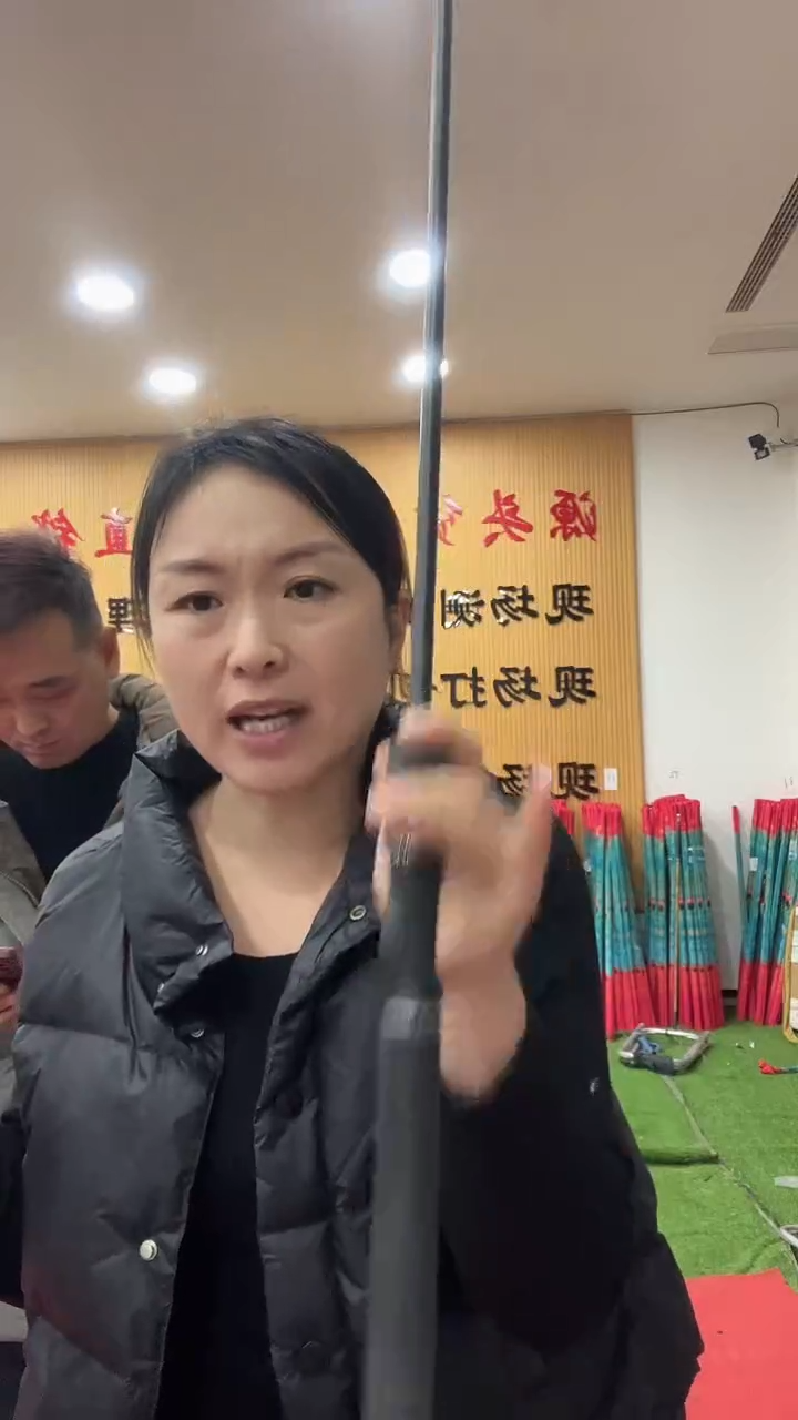 碳素1.8m路亚竿一支