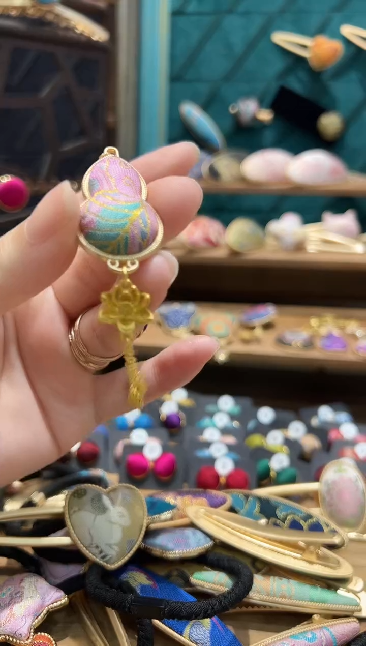 【闪购商品】【孤品车2.15】彩菱宝相压襟孤品