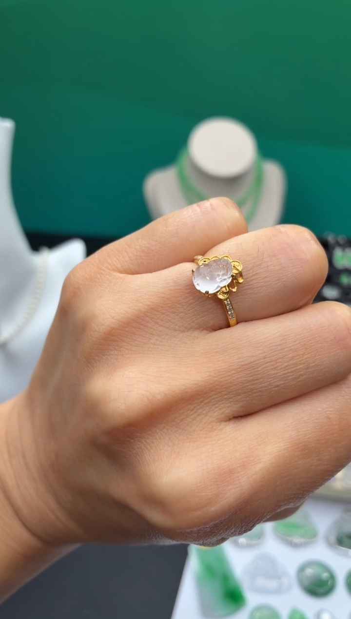 颈饰18K金镶嵌翡翠天然翡翠A货