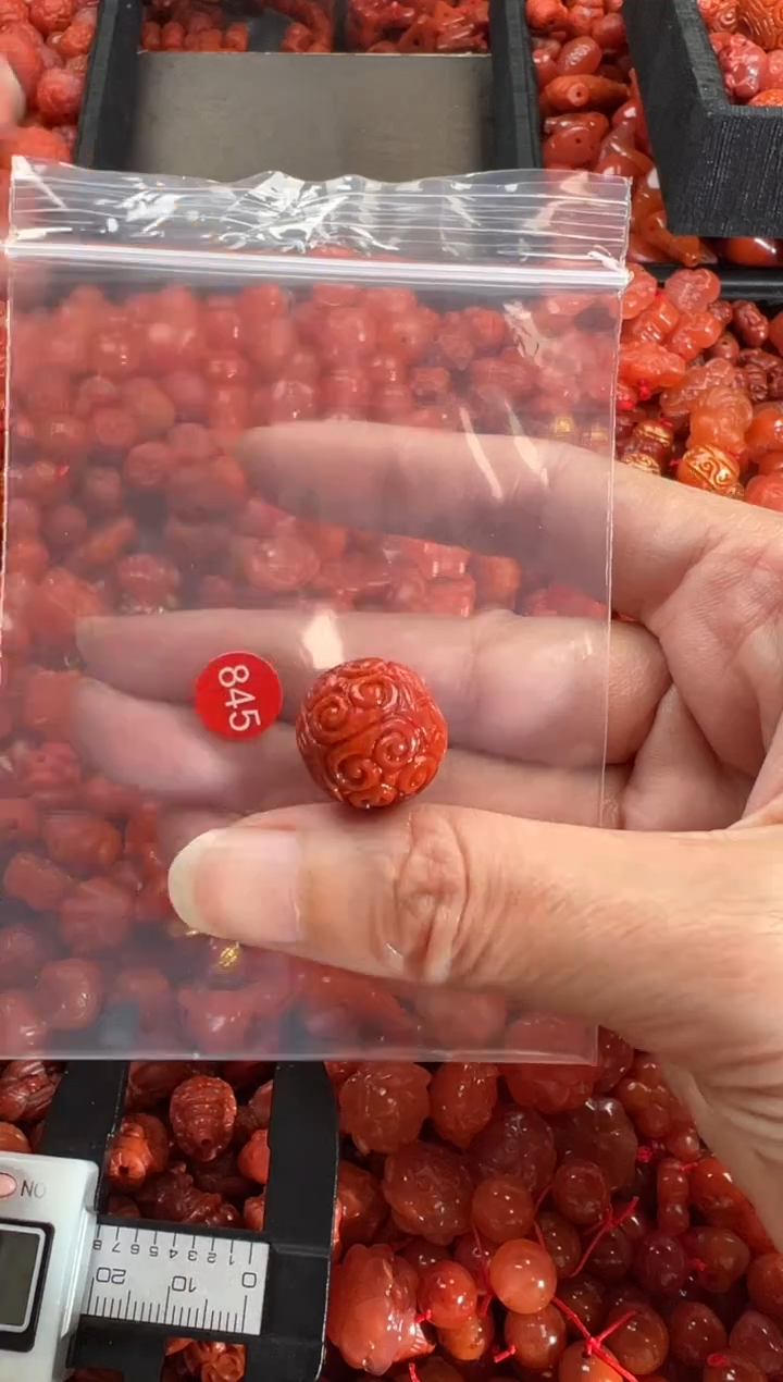 【闪购商品】南红玛瑙颈饰未镶嵌1