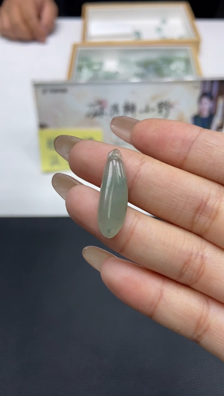 【闪购商品】翡翠颈饰未镶嵌天然翡翠A货05