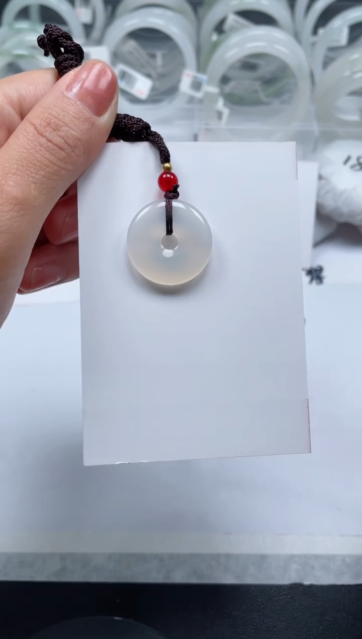 【闪购商品】石英质玉手镯未镶嵌灰绳玛瑙平安扣