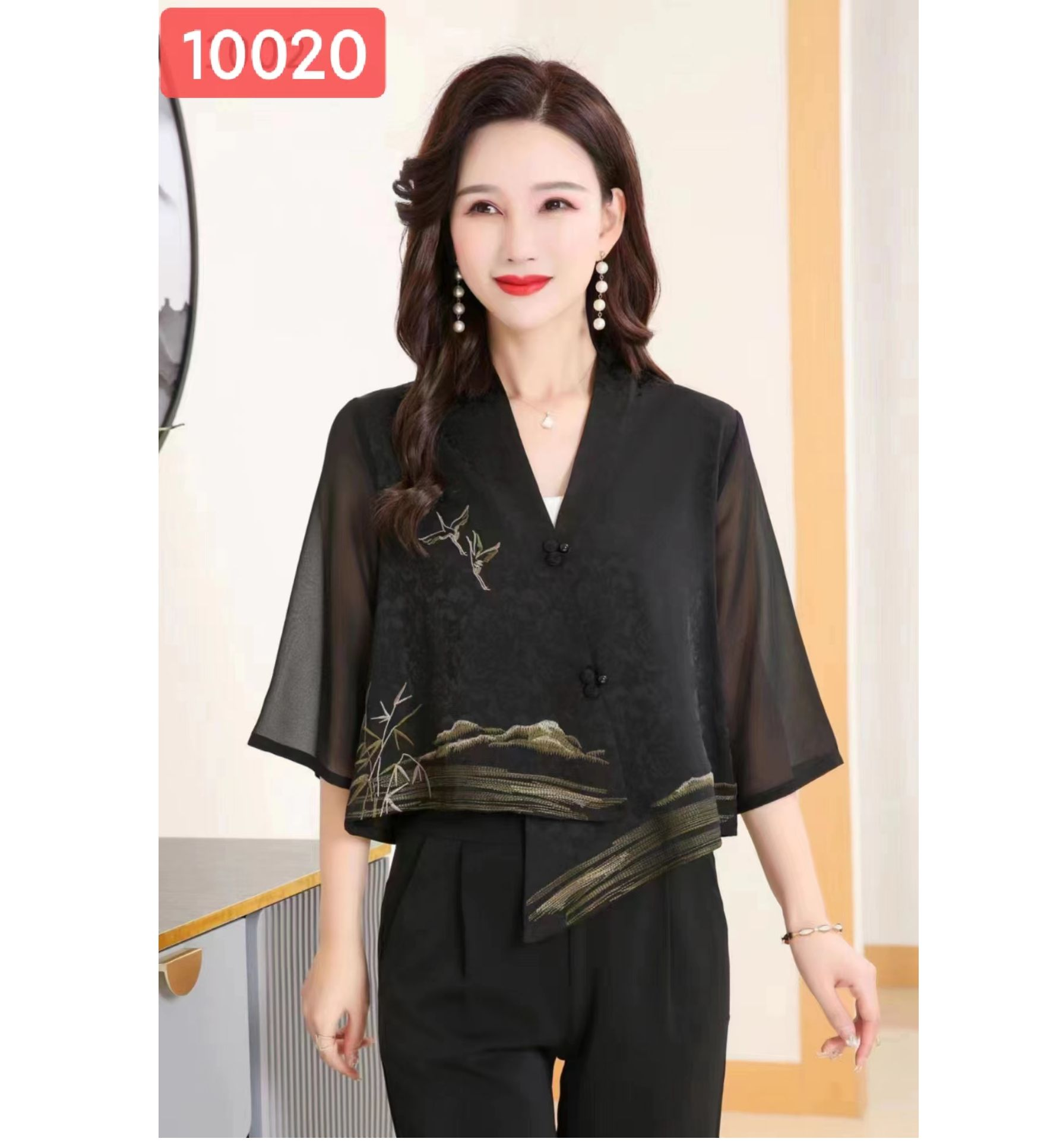 10020-25新款时尚休闲小衫