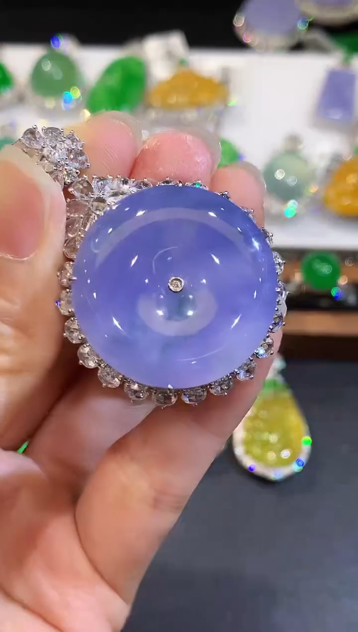 翡翠18K金镶嵌吊坠(不含链)WHX多样性发其一