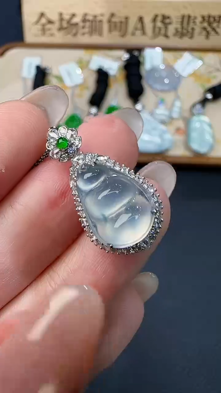 吊坠(不含链)18K金镶嵌翡翠9